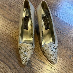 J.Renee Elegant beaded Embellished pumps Heels size 7.5 3” heel